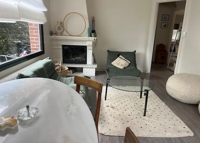 Downtown - 2 Bedroom With Private Garden Διαμέρισμα