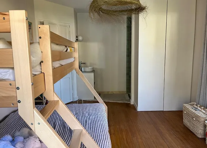 Διαμέρισμα Downtown - 2 Bedroom With Private Garden *